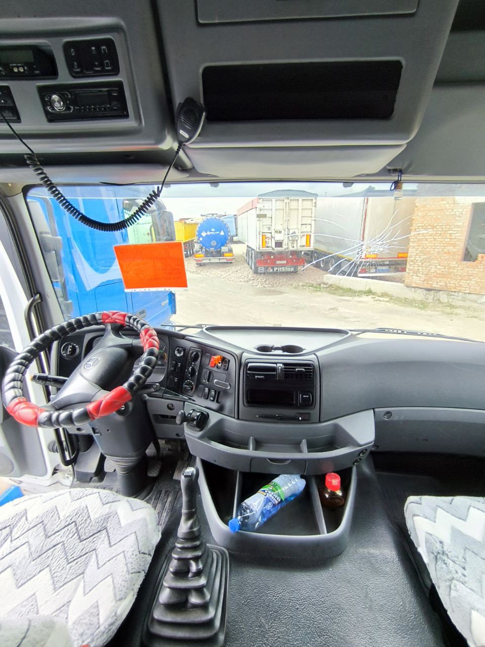 Mercedes-Benz AXOR 1836 LS