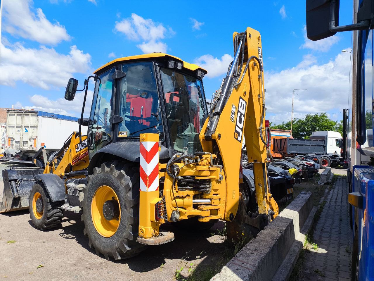 Екскаватор колісний JCB 3CX
