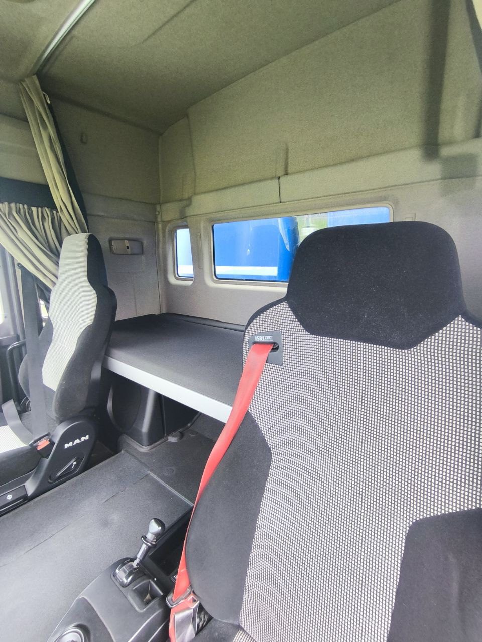 Самоскид MAN TGS 24.460
