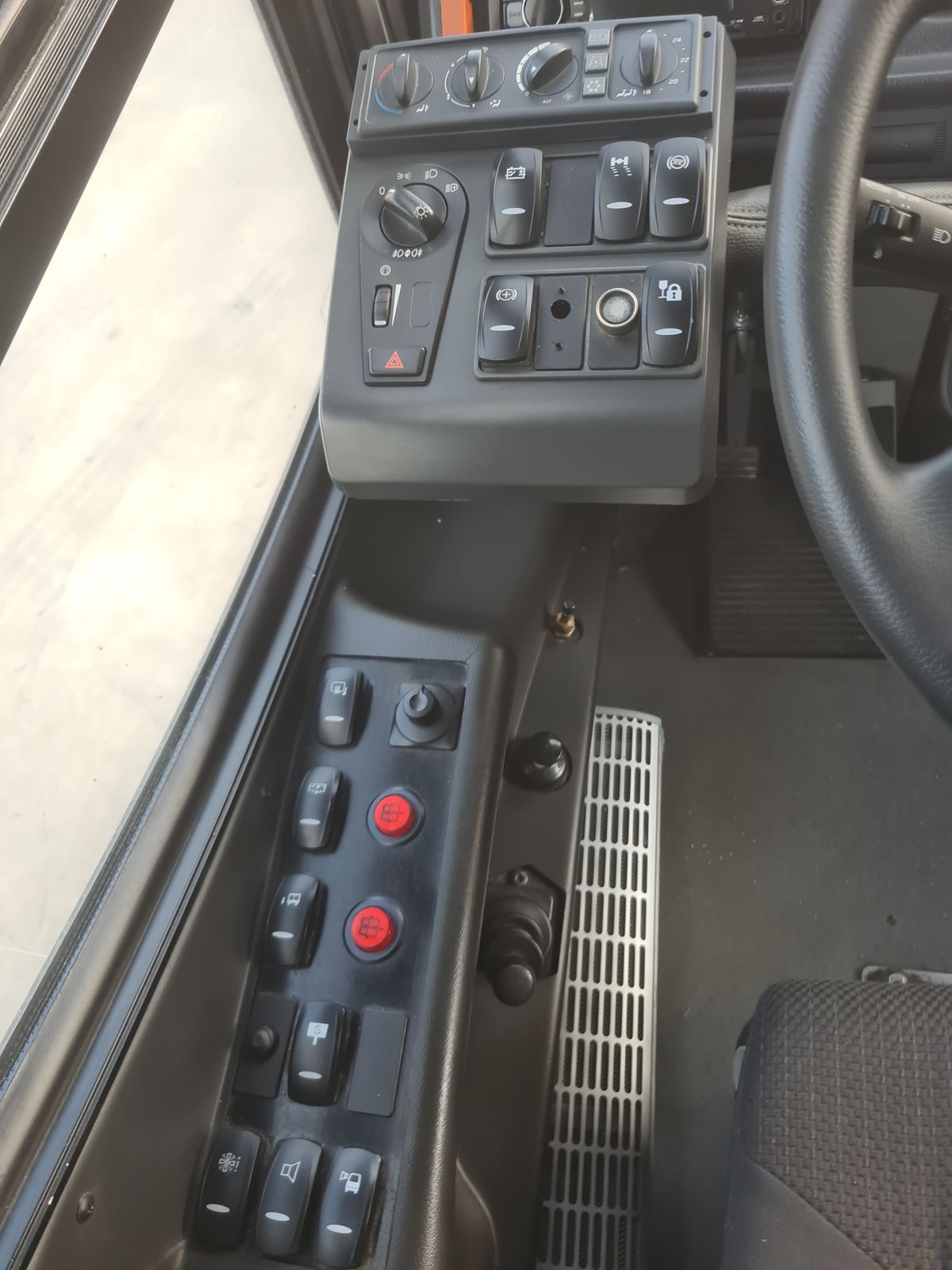 Автобус Volvo 8700 (B7 R)