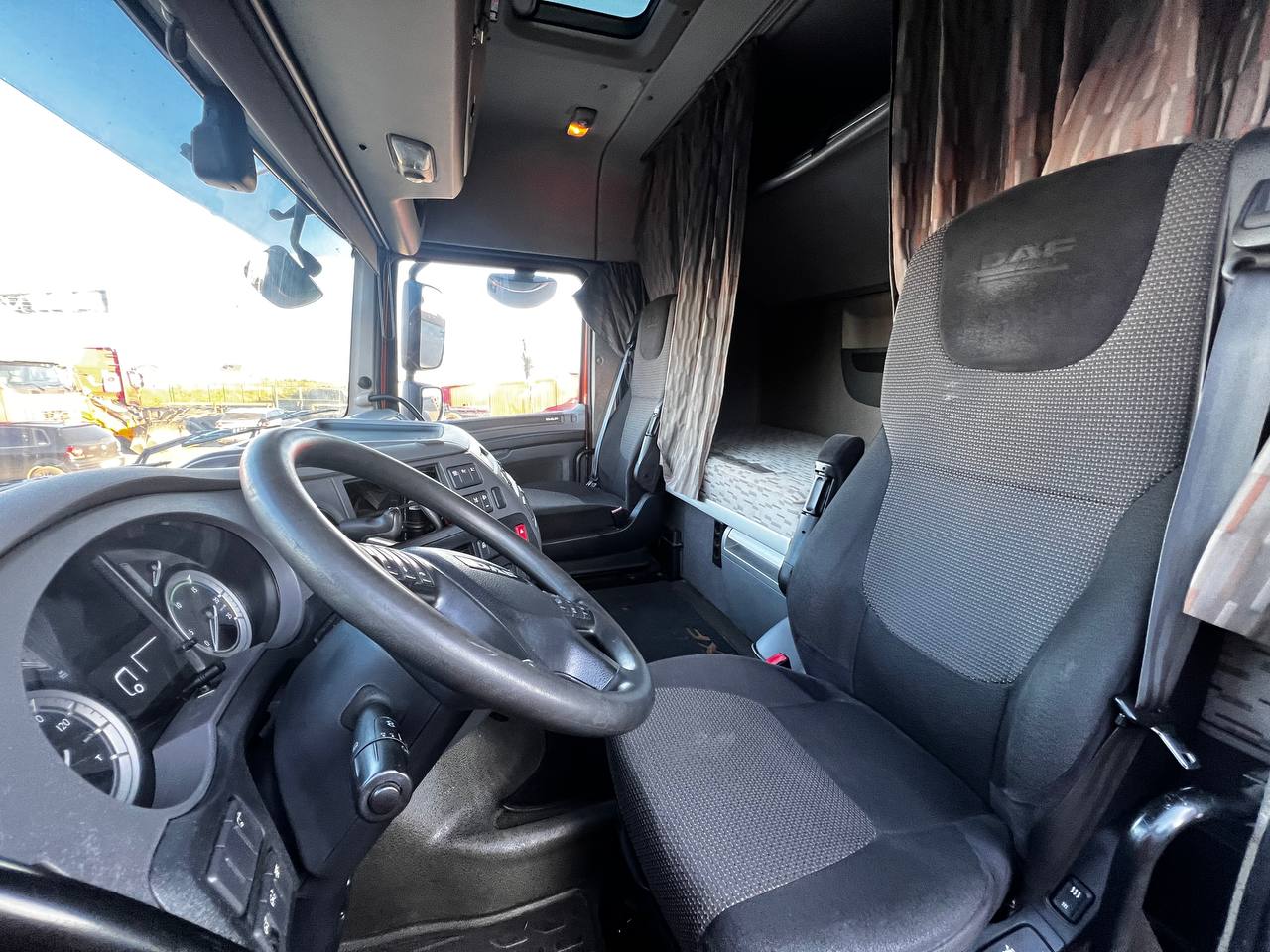 Самоскид DAF XF 440 FTG