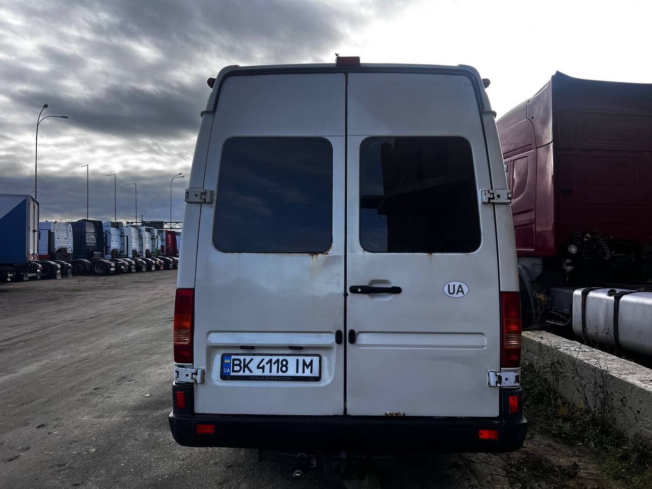 Вантажний Volkswagen LT