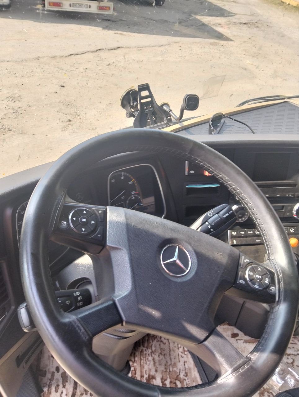 Mercedes-Benz ACTROS 1843