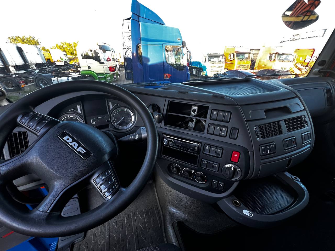Самоскид DAF XF 440 FTG