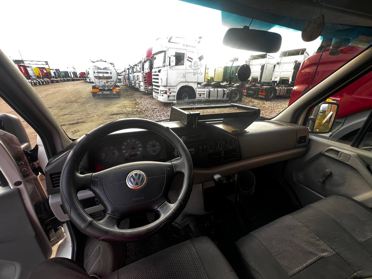 Вантажний Volkswagen LT