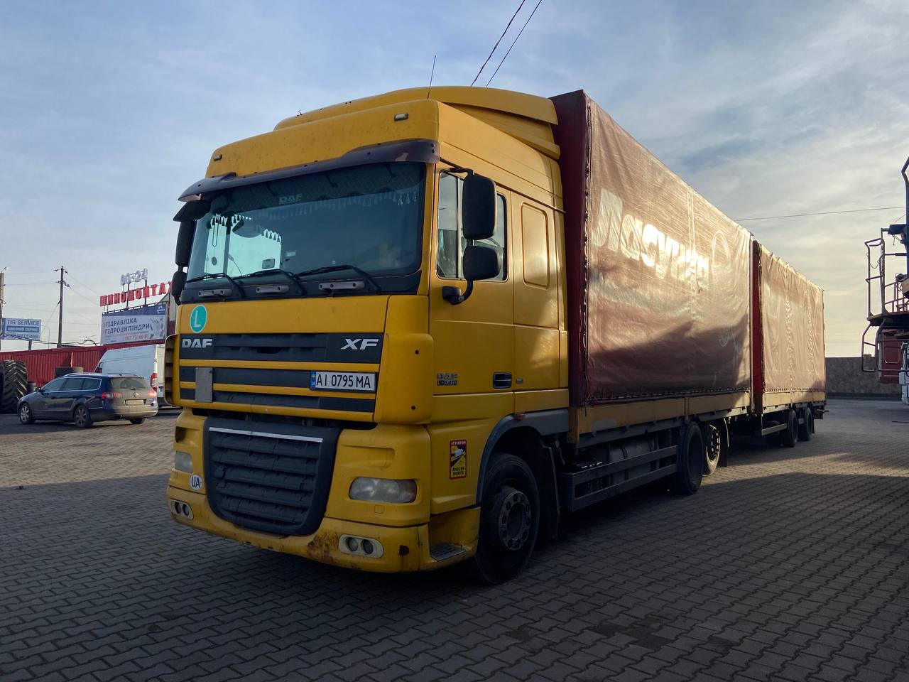 Тентований DAF XF 105.410