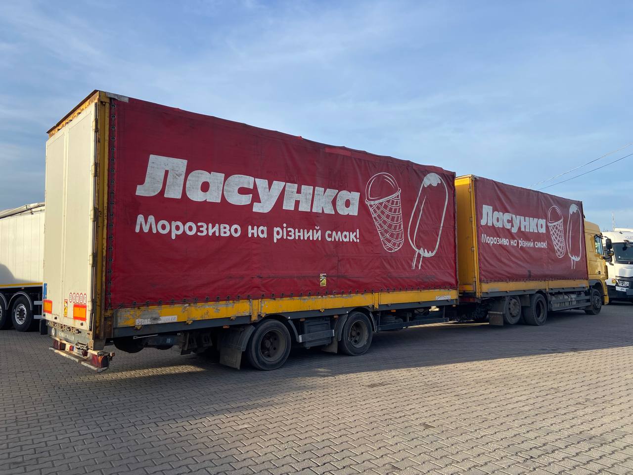 Тентований DAF XF 105.410