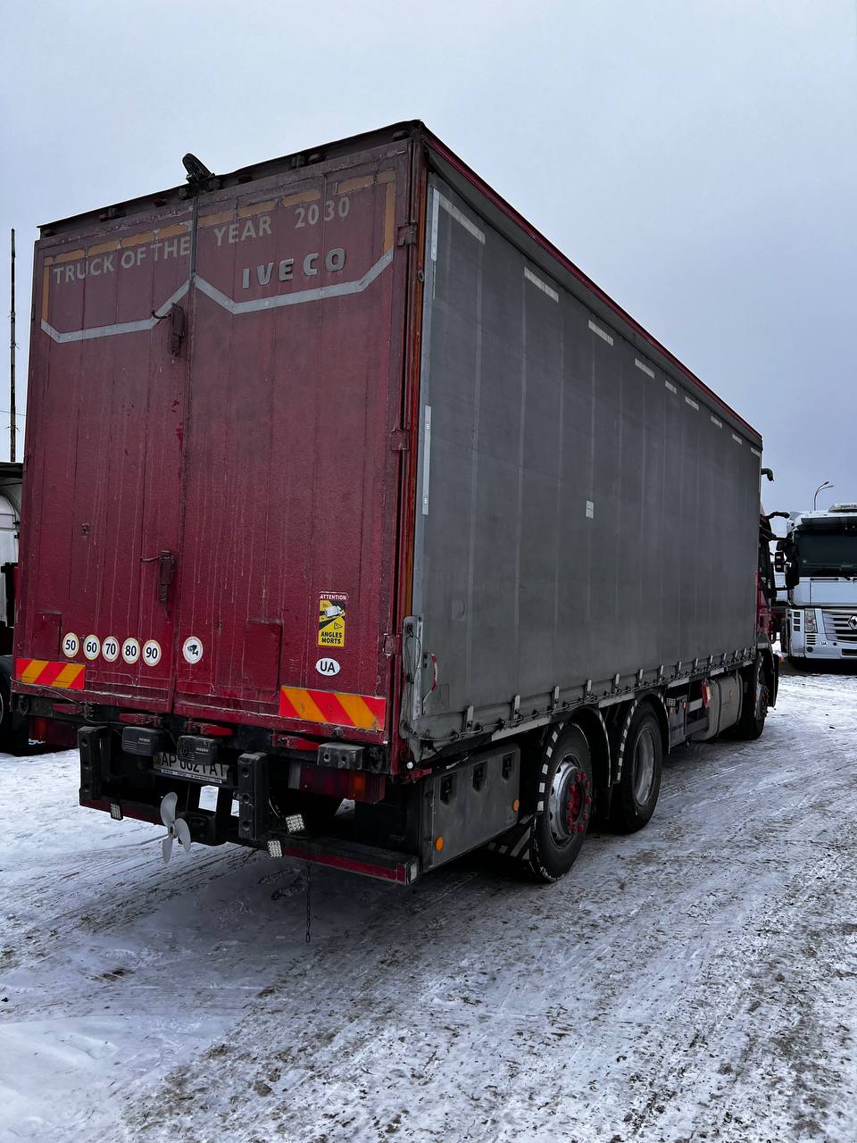 Тентований IVECO STRALIS 400
