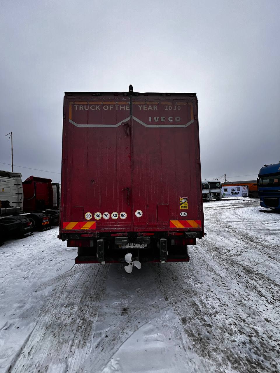 Тентований IVECO STRALIS 400