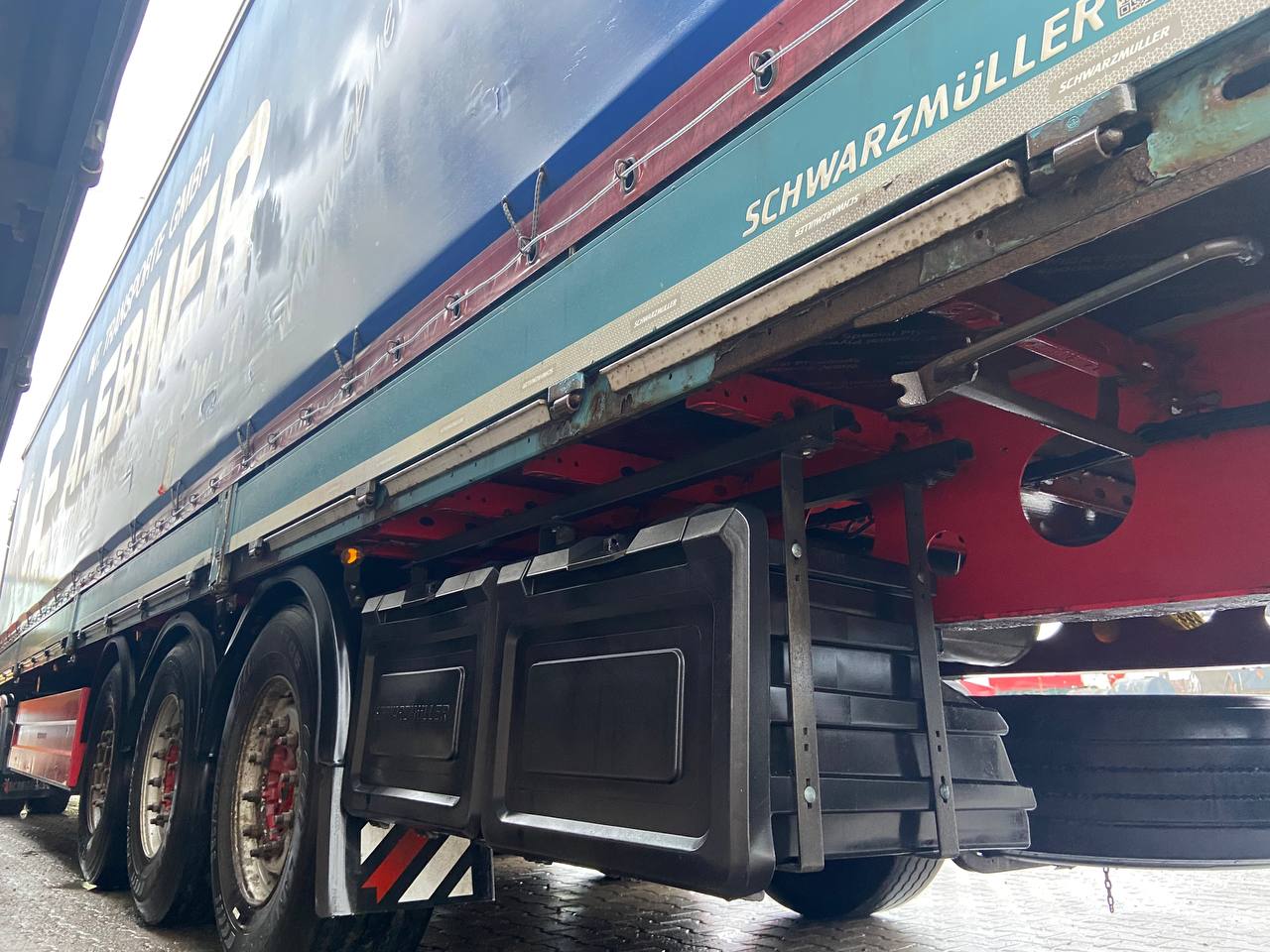 Тентований (Штора) Schwarzmüller