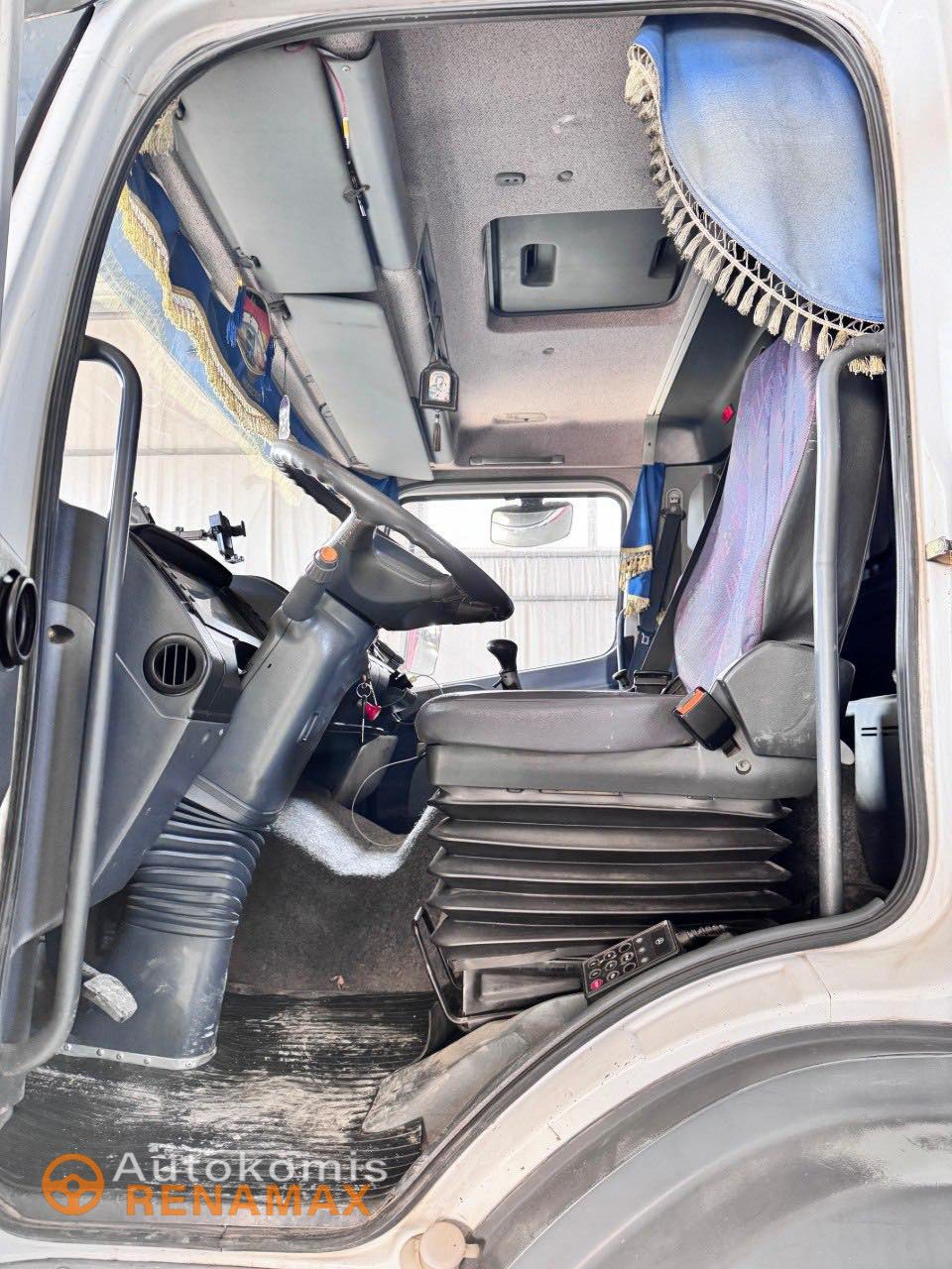 Маніпулятор Mercedes-Benz ATEGO 2528