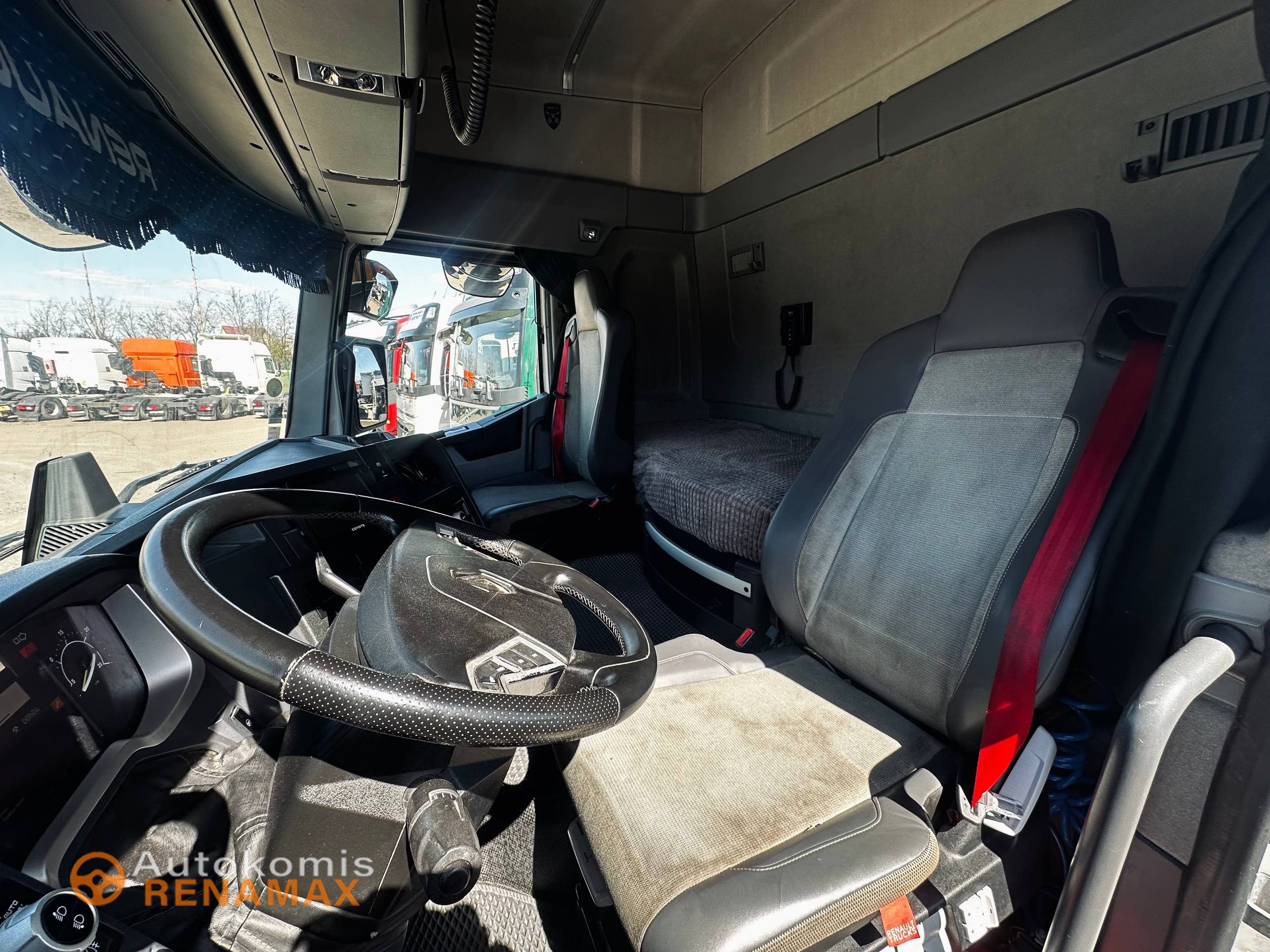 Renault T 440
