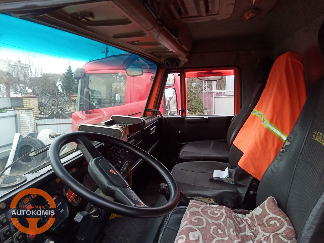 Самоскид КамАЗ 6520