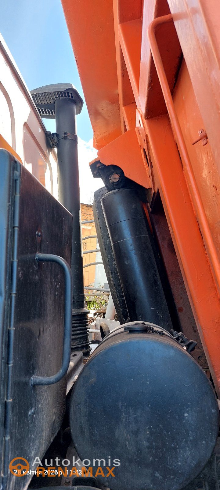 Самоскид МАЗ 551605