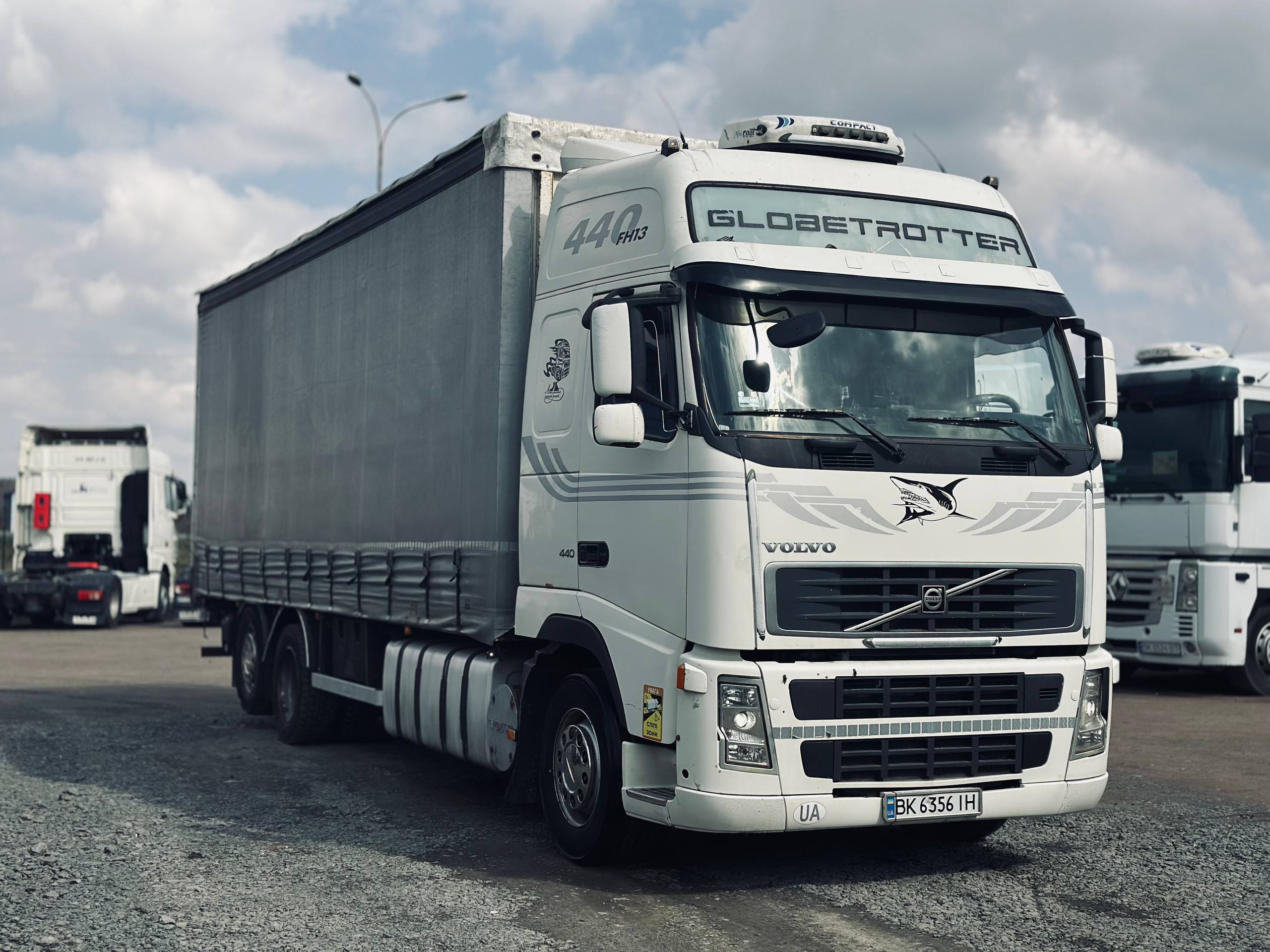 Тентований Volvo FH 13.440