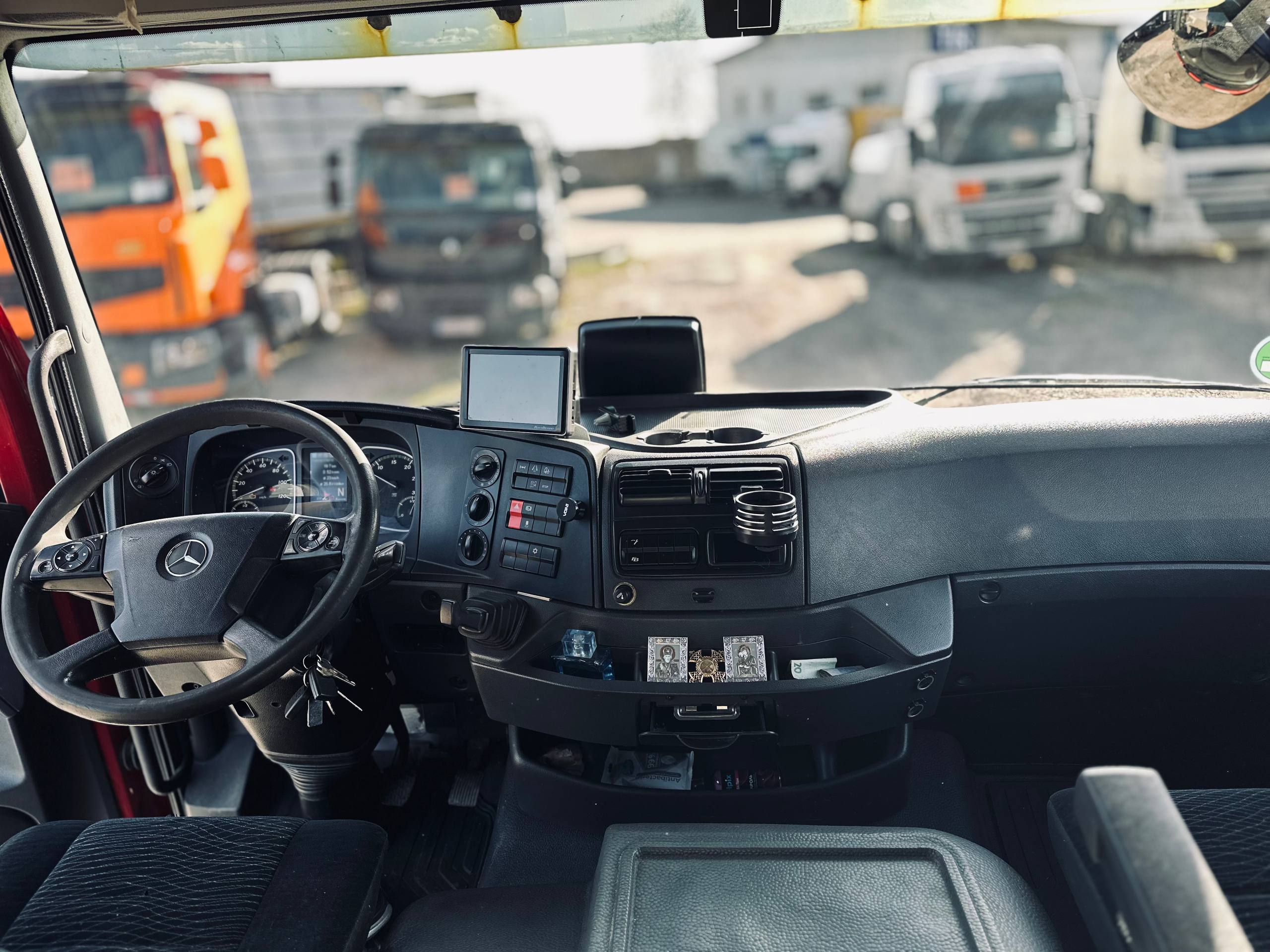 Тентований Mercedes-Benz ATEGO 1221 L