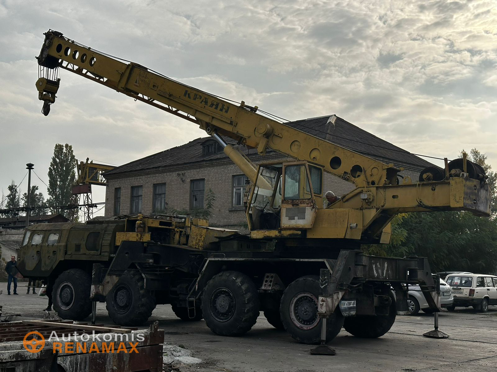 Автокран МАЗ 73101 (Ураган)