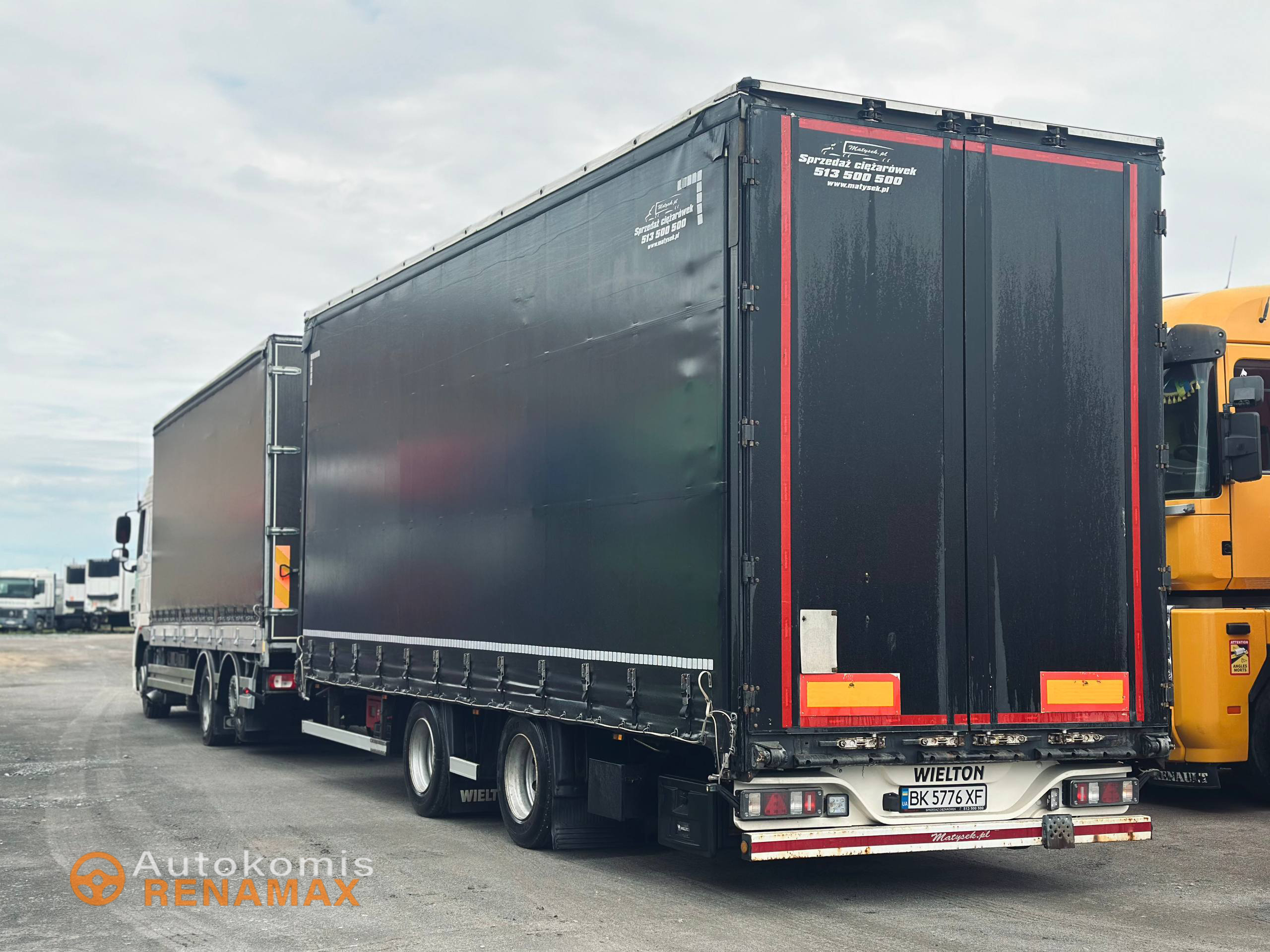 Тентований DAF XF 105.510 FAR
