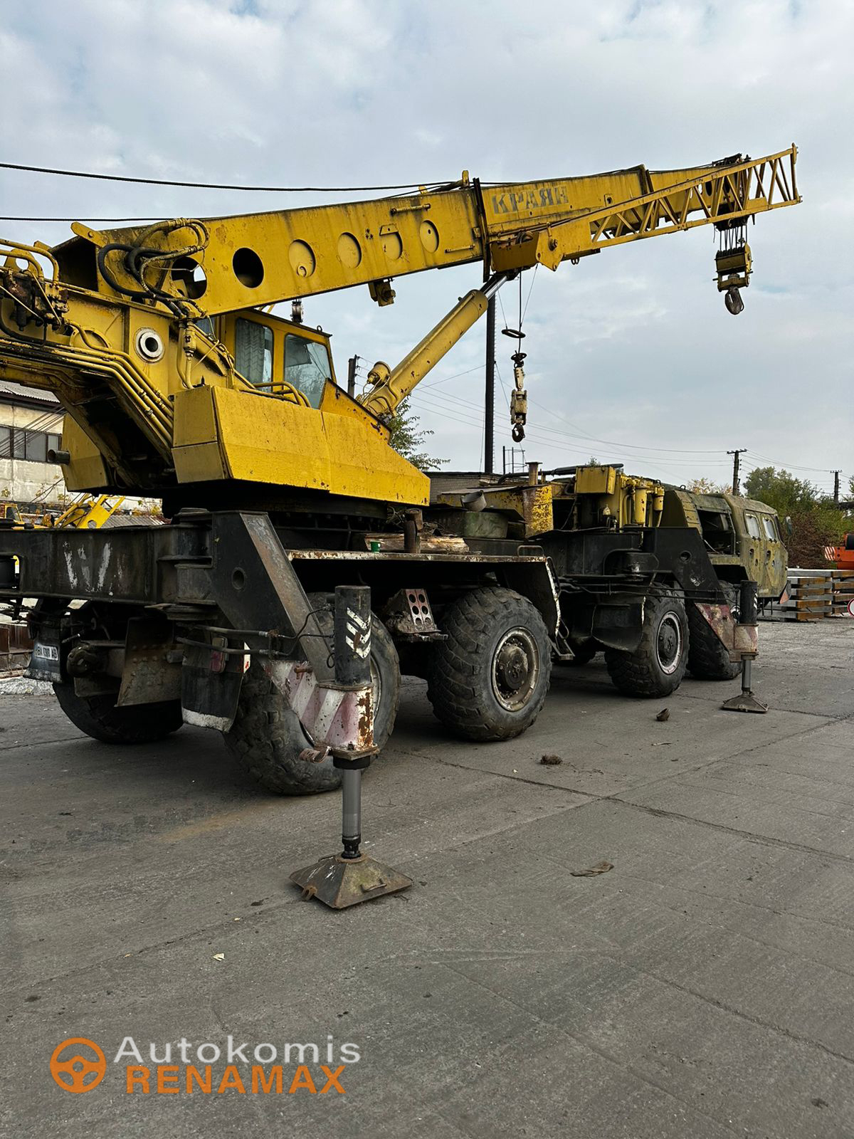 Автокран МАЗ 73101 (Ураган)