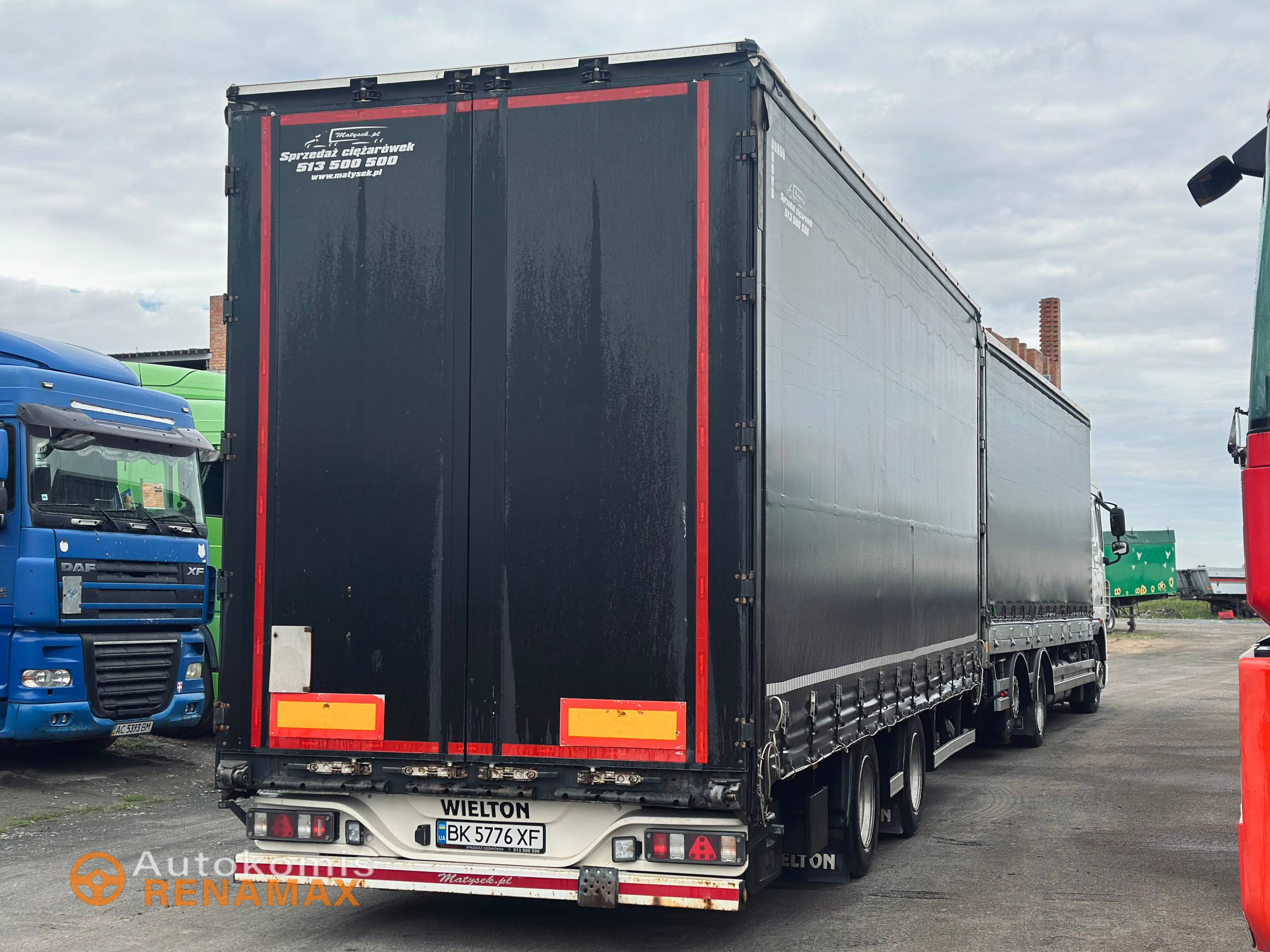Тентований DAF XF 105.510 FAR