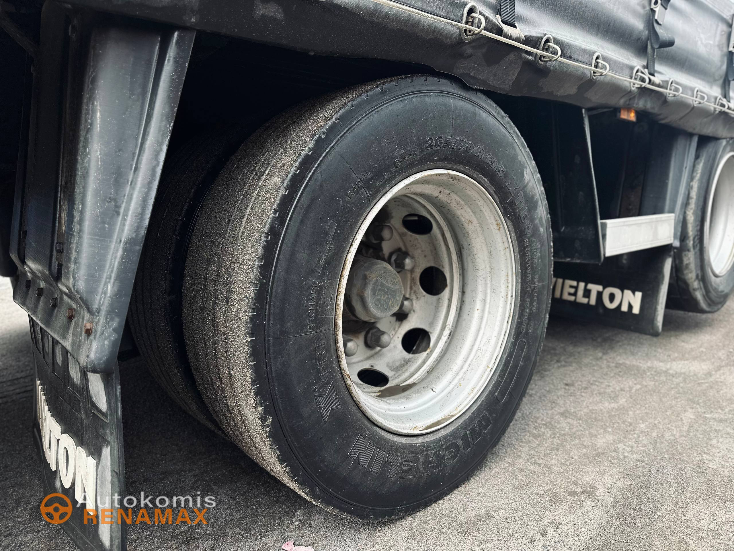 Тентований DAF XF 105.510 FAR