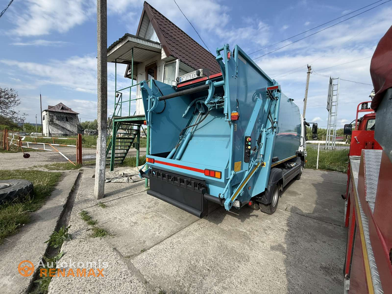 Сміттєвоз Mercedes-Benz ATEGO 818