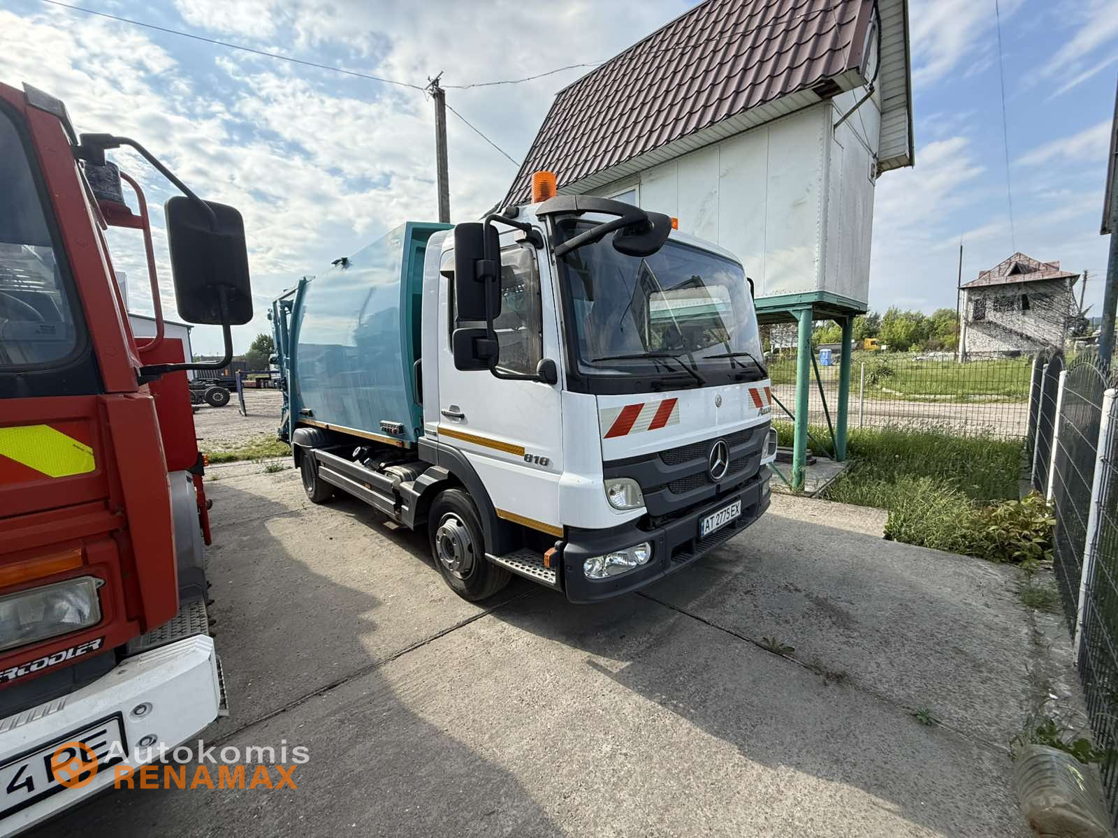 Сміттєвоз Mercedes-Benz ATEGO 818