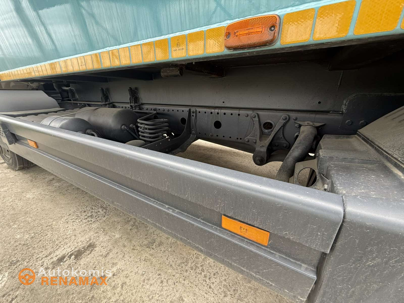 Сміттєвоз Mercedes-Benz ATEGO 818