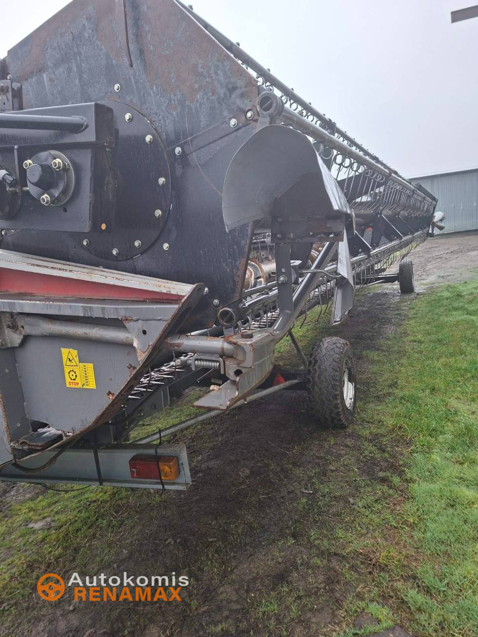 Комбайн Massey Ferguson 9895