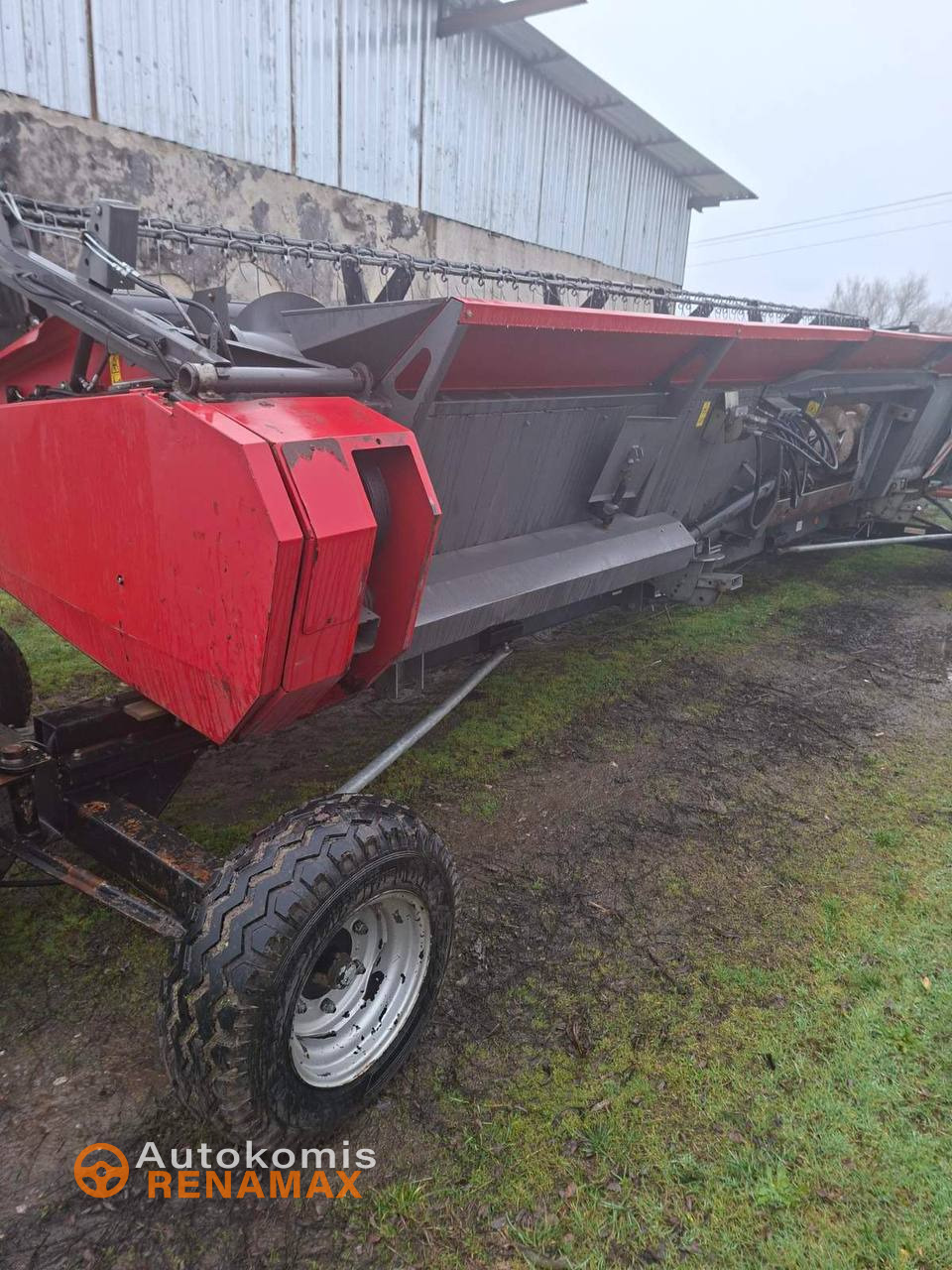 Комбайн Massey Ferguson 9895