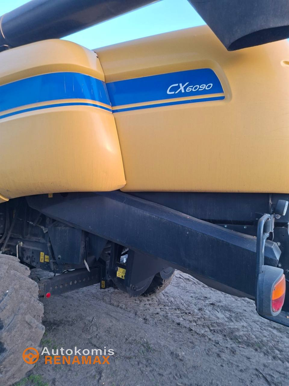 Комбайн New Holland СХ 6090