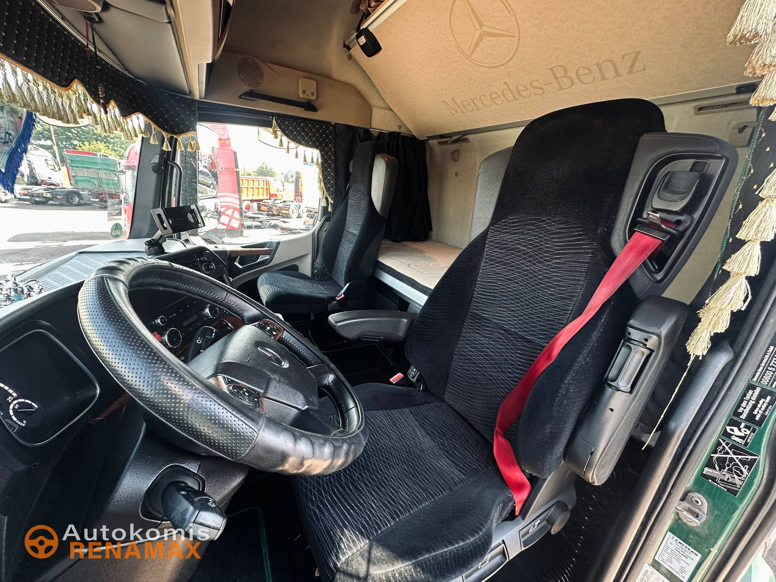 Mercedes-Benz ACTROS 1843