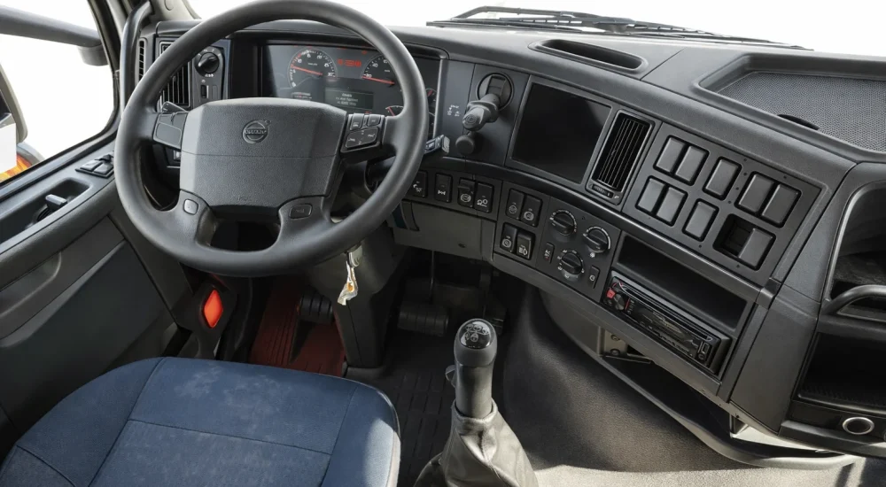 volvo_fh13_interior